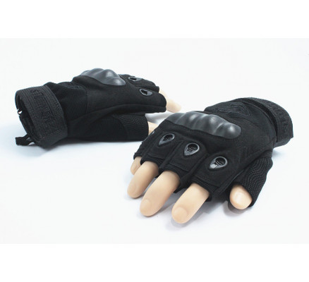 Черные короткие перчатки без пальцев