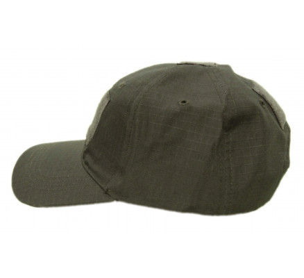 Зеленая кепка без эмблемы