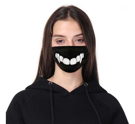 Защитная маска с принтом зубов