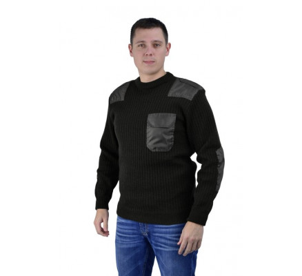Черный свитер с накладками